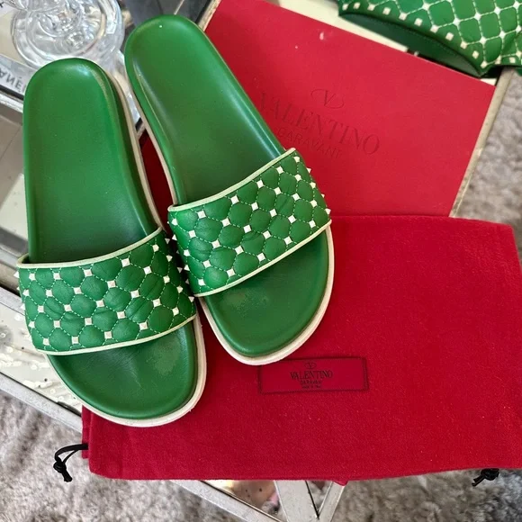 Valentino Garavani Shoes | Brand Valentino Rockstud Leather Quilted Slides - Picture 4 of 6